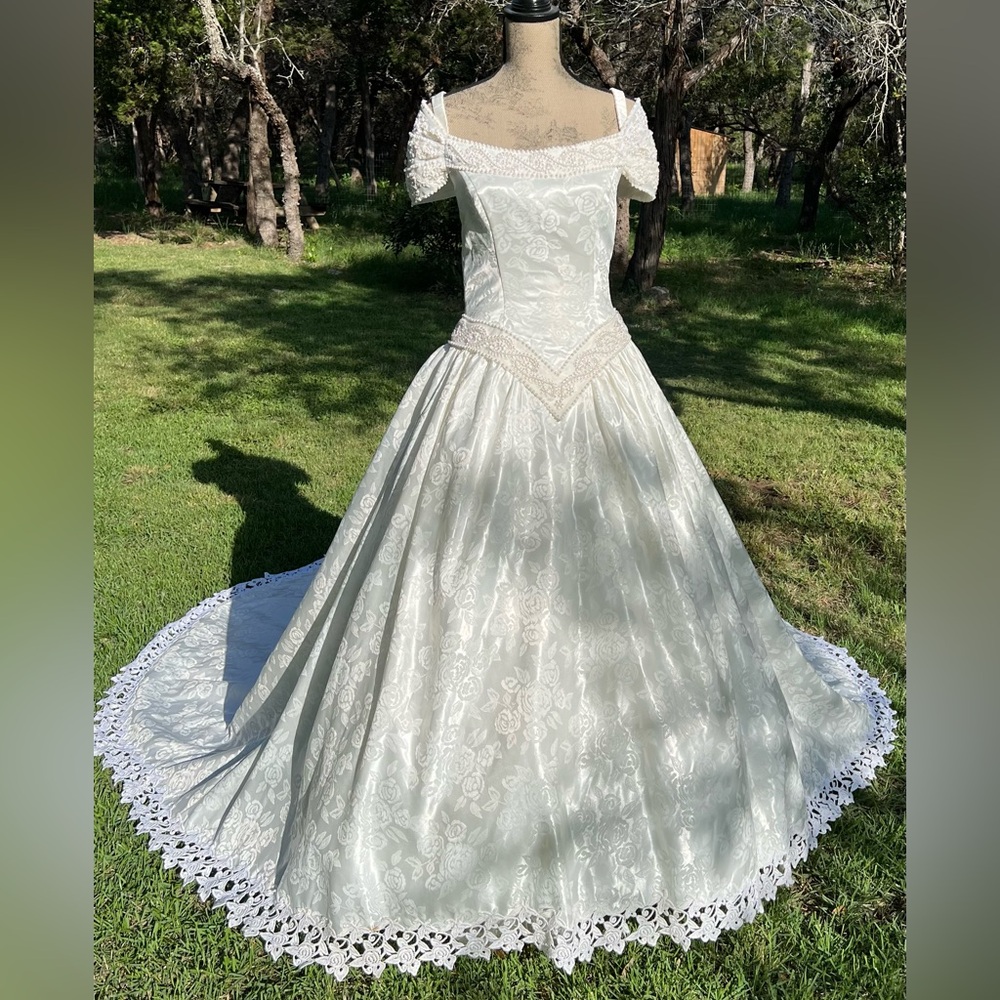 Vintage NWOT Golden Gate Bridal Stunning Wedding Gown